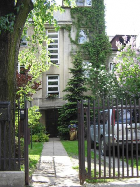 Animrumru, Warsaw